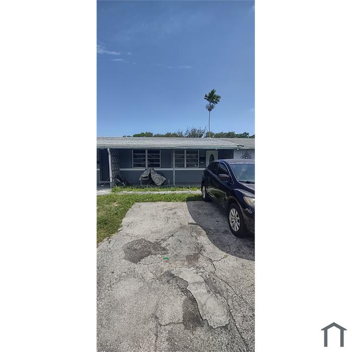 5880 NW 12th St