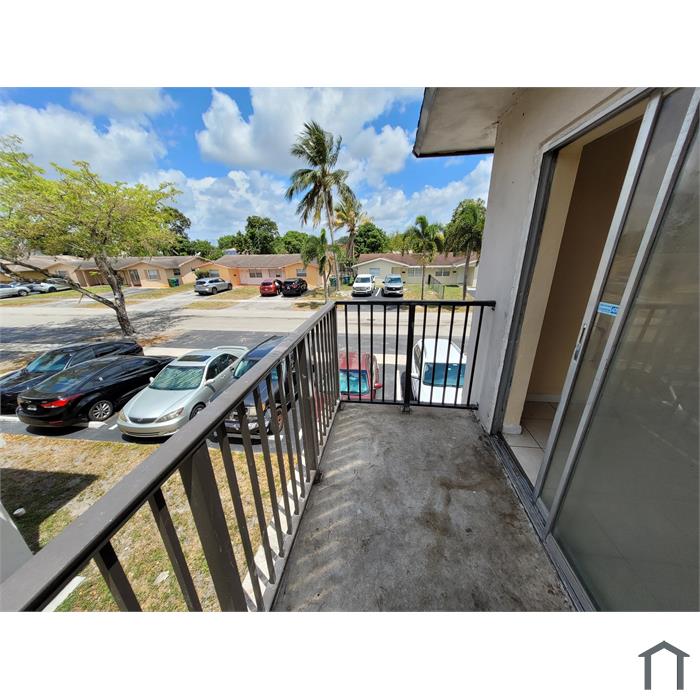5316 NW 18th Ct