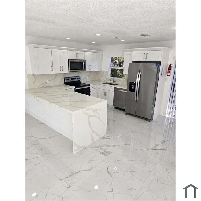 1848 NW 55th Ave
