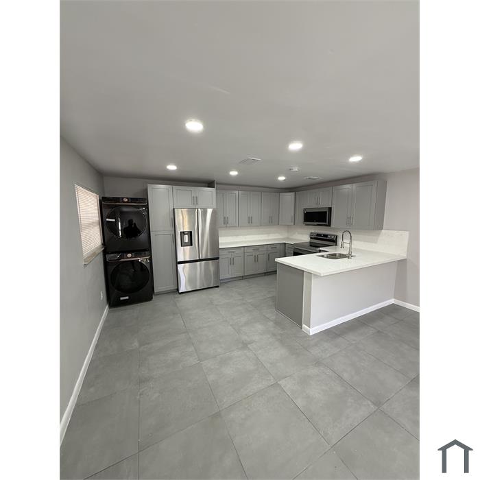 4111 Stirling Rd