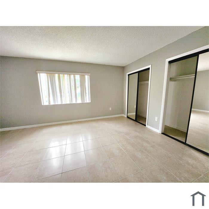 335 SW 20th St
