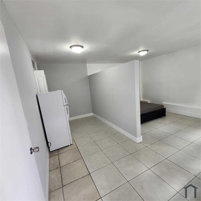 948 SW 49th Ter