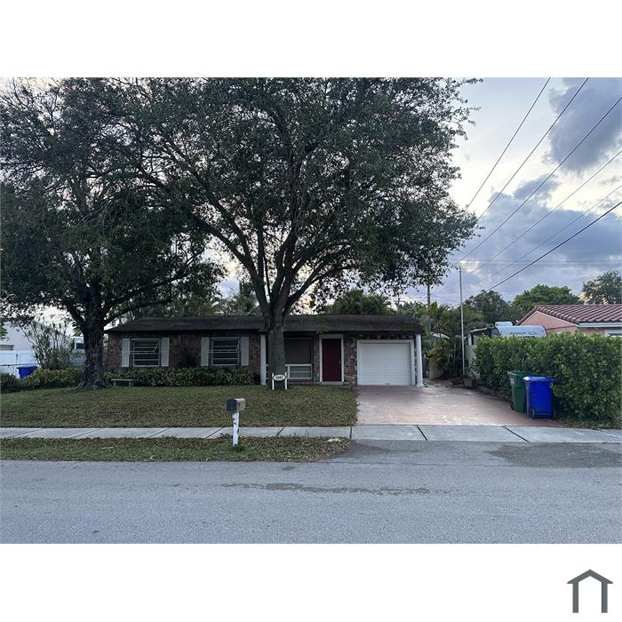 1841 SW 46th Ave