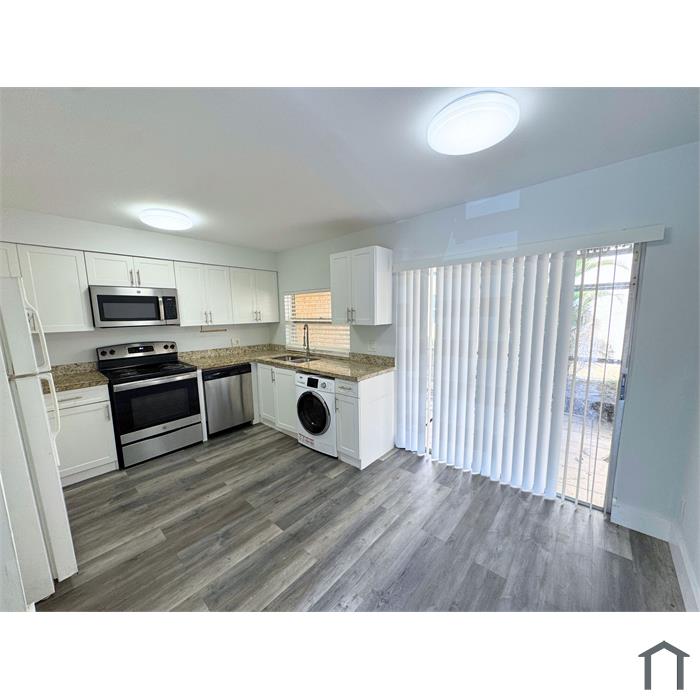 4409 Treehouse Ln