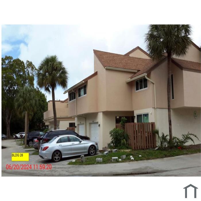 8233 NW 8th Ct