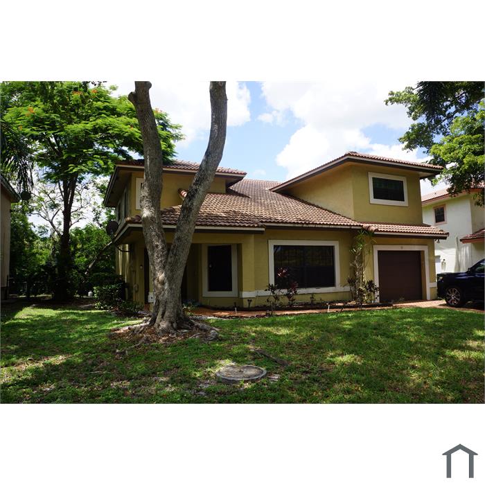 11 SW 94th Ter
