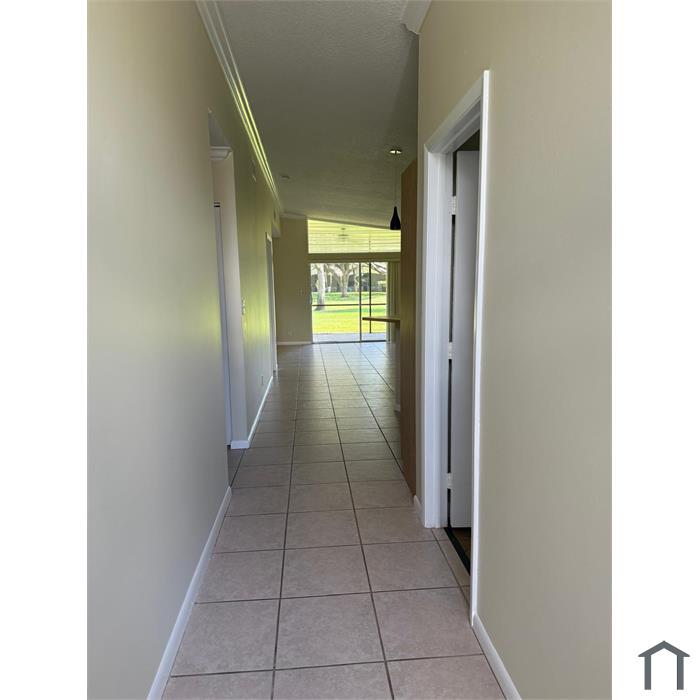 518 Woodgate Cir