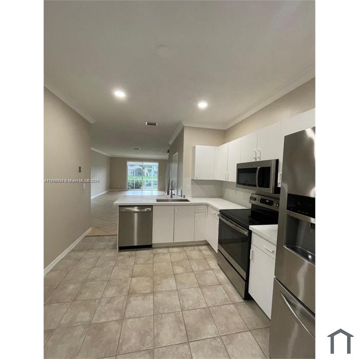 3810 San Simeon Cir
