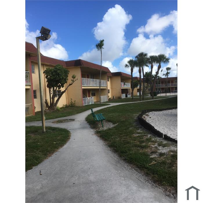 850 E Commercial Blvd