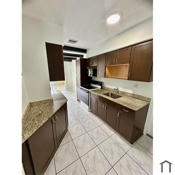 1401 NE 57th Pl