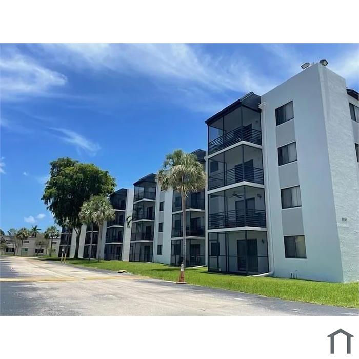 3720 N Pine Island Rd