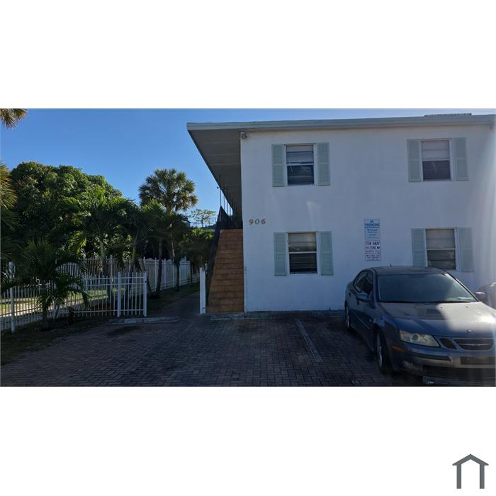 906 2nd St