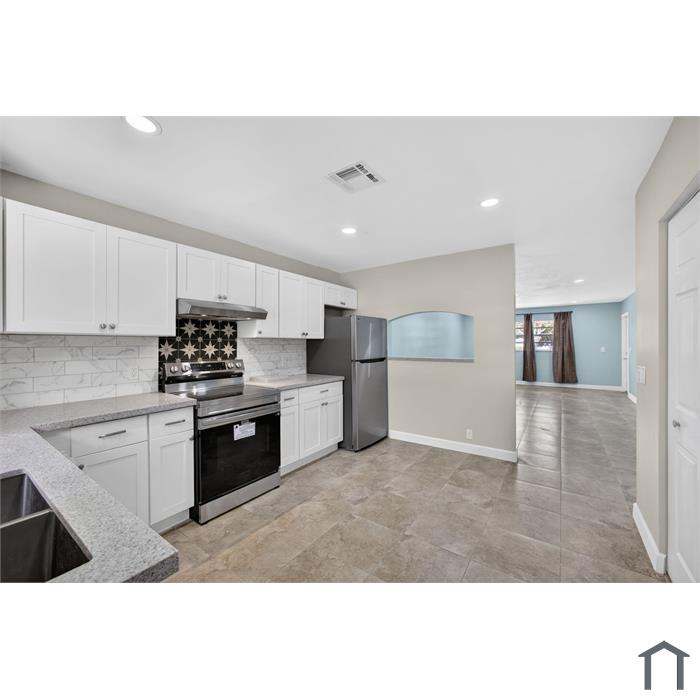 9484 Sun Ct