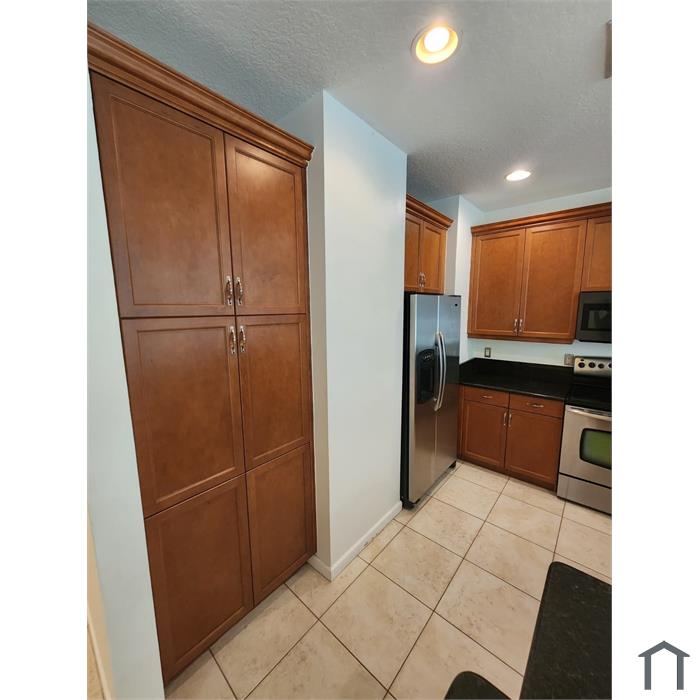 460 Marbella Dr