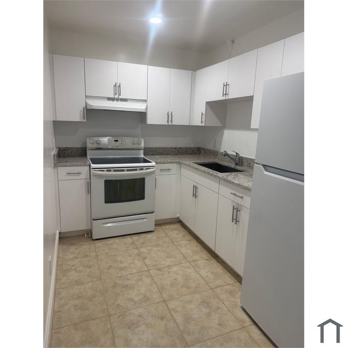 218 7th St