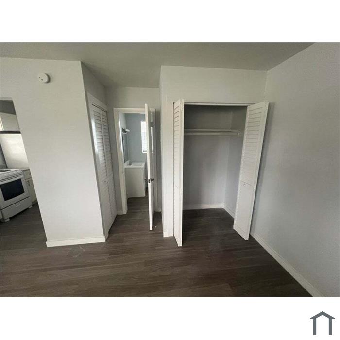 1150 W Blue Heron Blvd