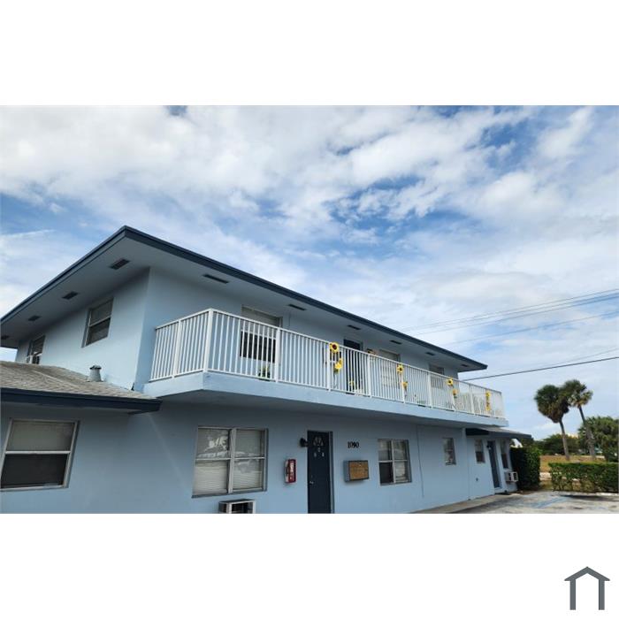 1090 W Blue Heron Blvd