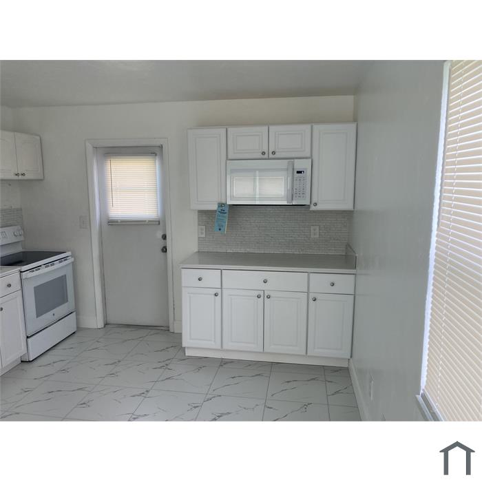 2313 Cypress Rd