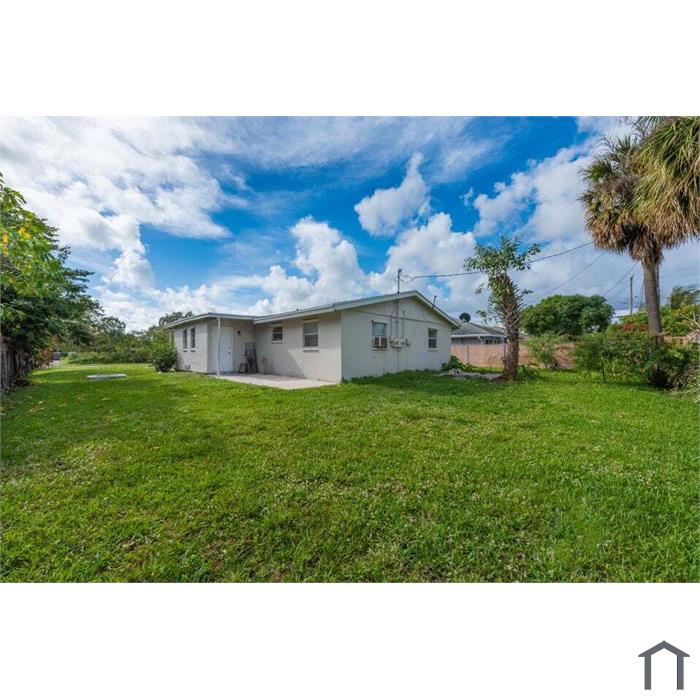 2449 Saginaw Ave