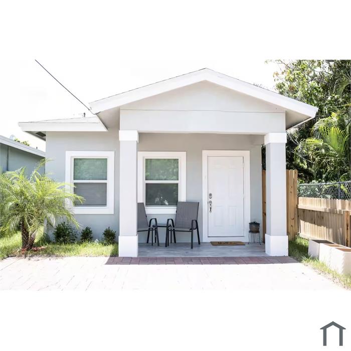 2700 Nokomis Ave