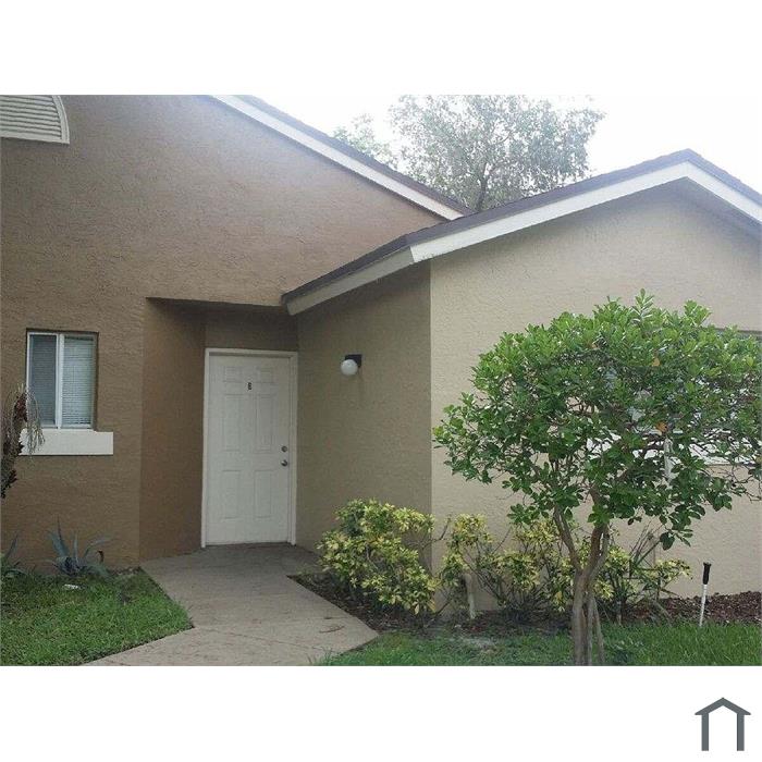 1044 Lake Victoria Dr