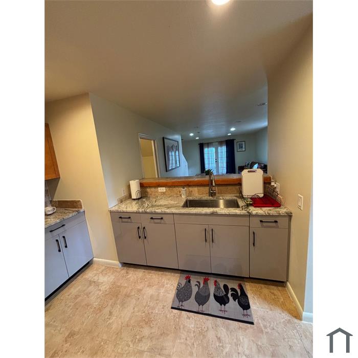 2338 Sunset Dr