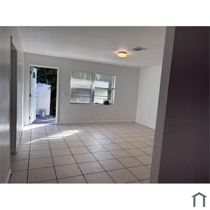 4646 Kelmar Dr