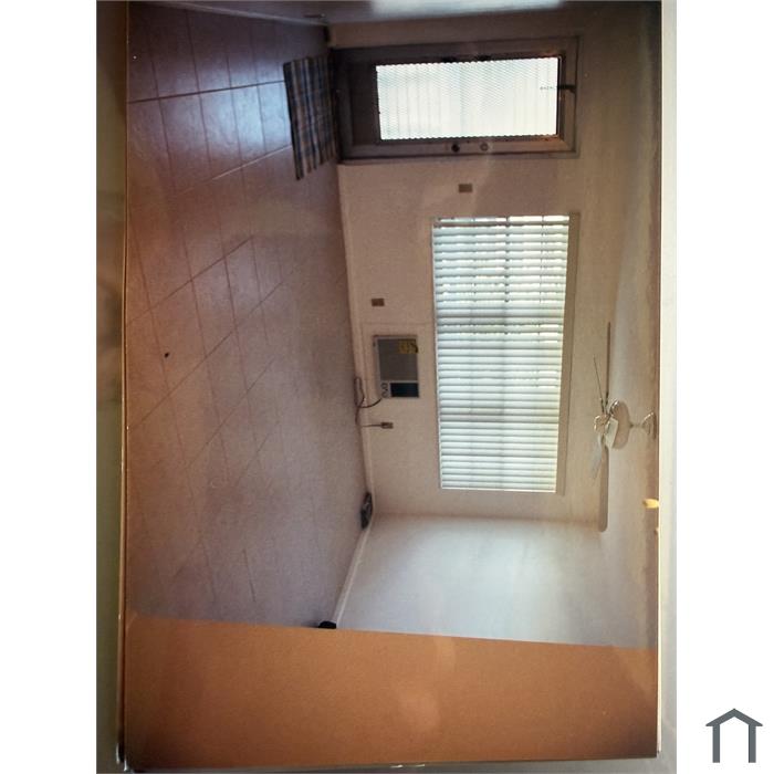 261 Camden K