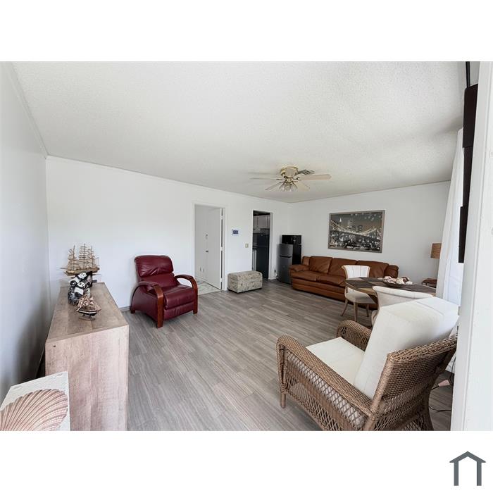 62 Easthampton C
