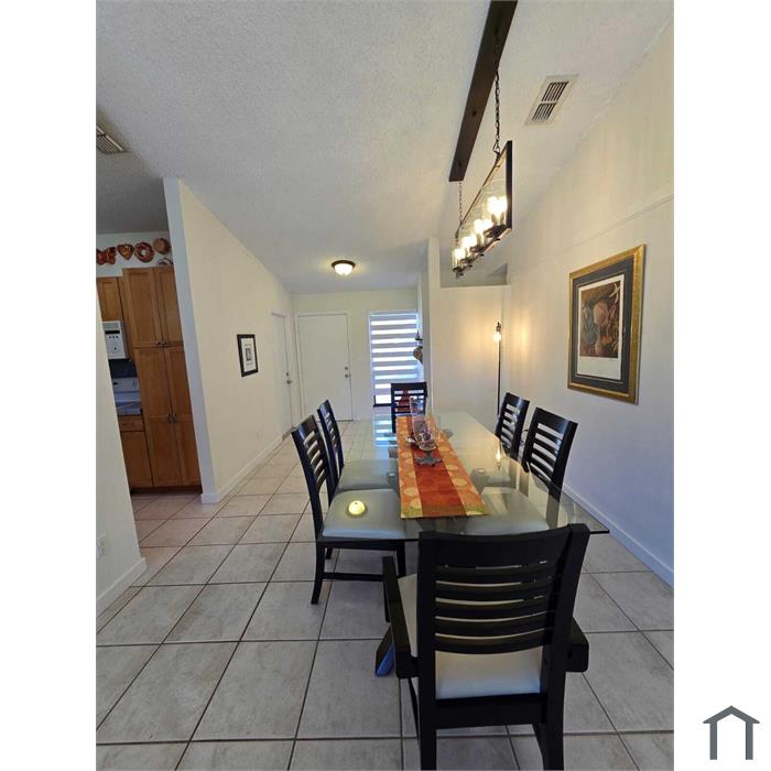 5 Rogart Cir