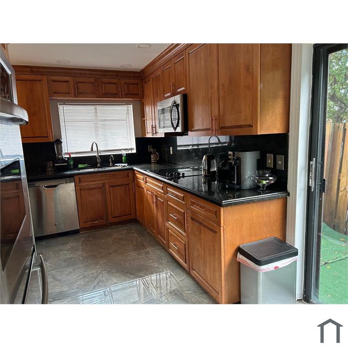 7690 Lago del Mar Dr