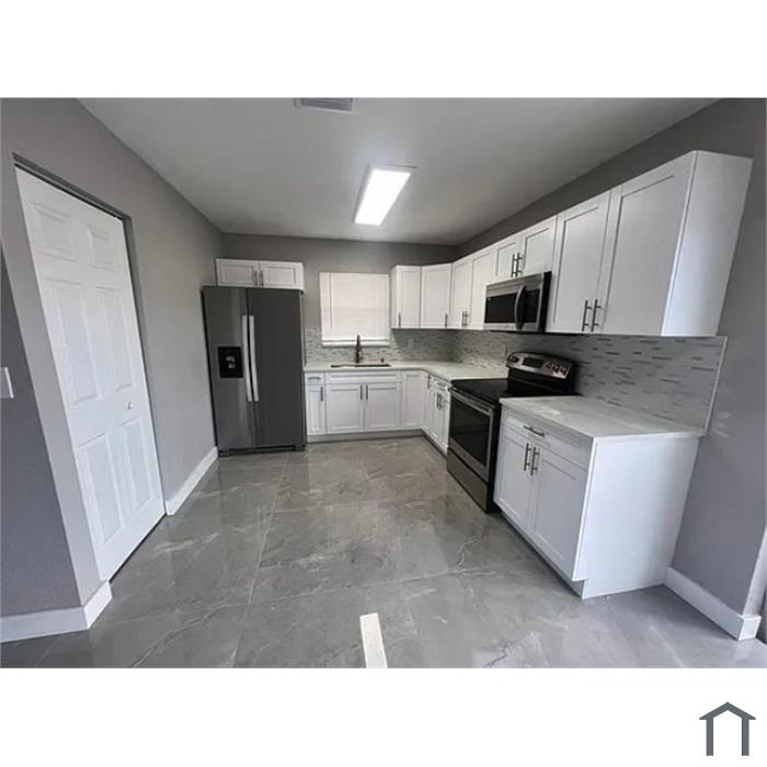 151 NE 17th Ave
