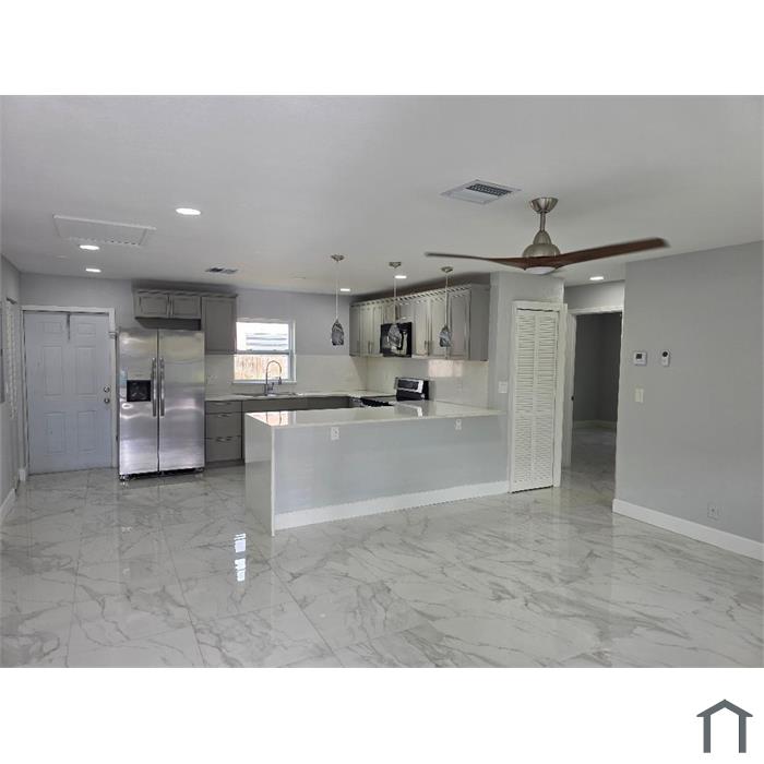 455 SW 2nd Ave