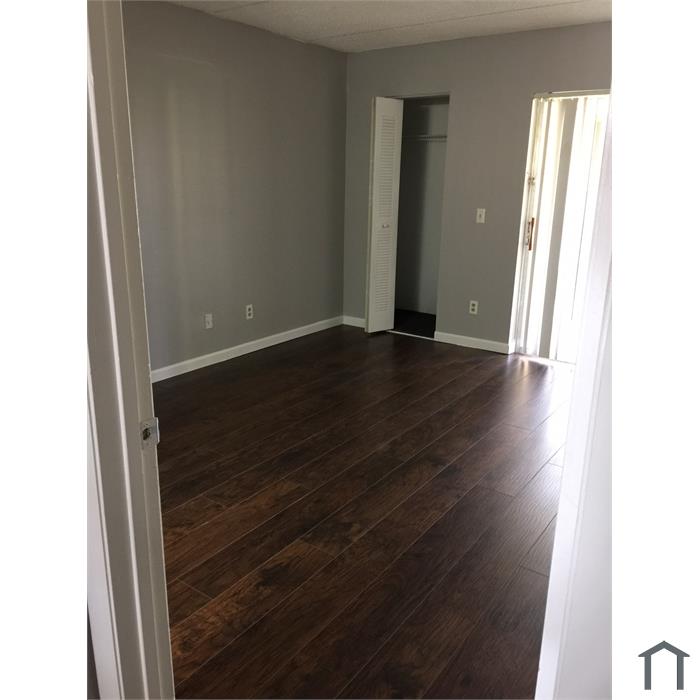101 Meadows Cir