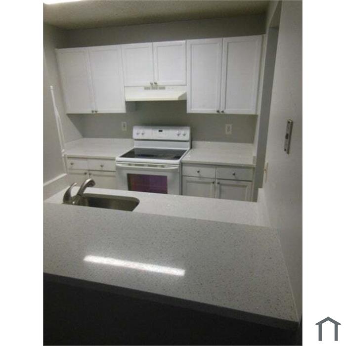 709 Meadows Cir