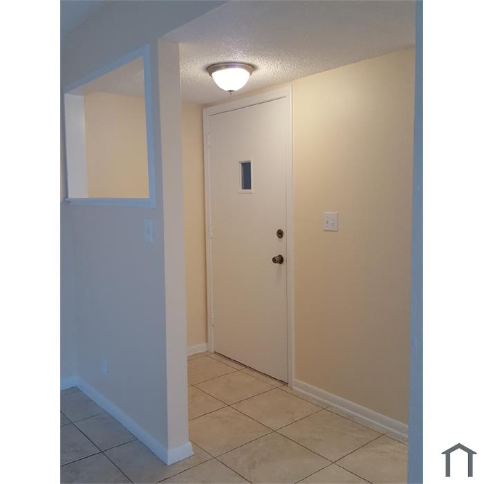 104 SE 10th St