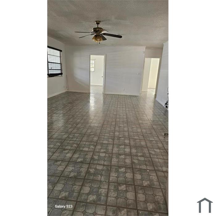 371 N Deerfield Ave