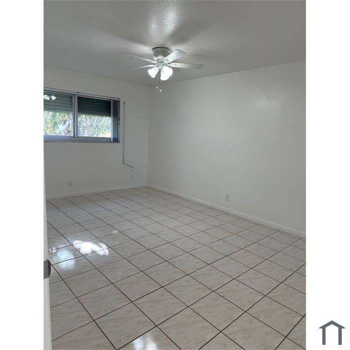 225 Bonnie Blvd