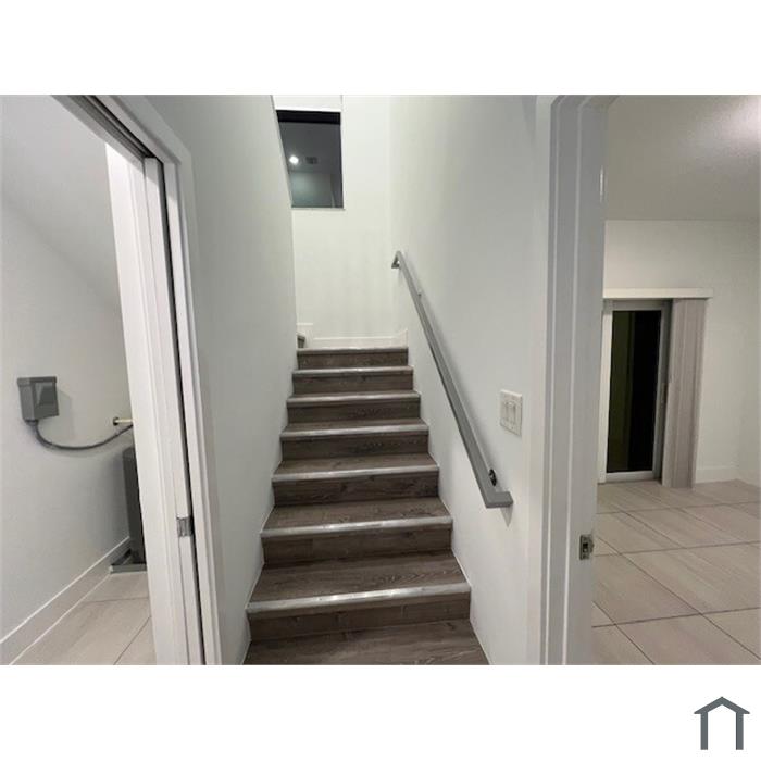 3920 Melaleuca Ln