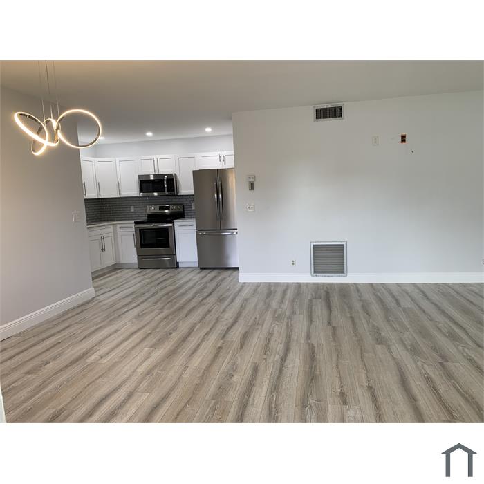3586 La Playas Ct