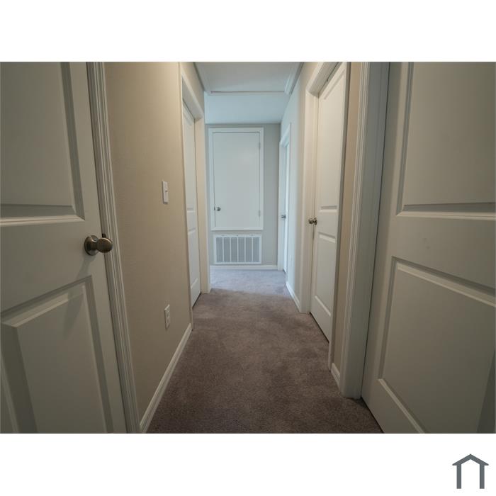 402 Royal Empress Dr