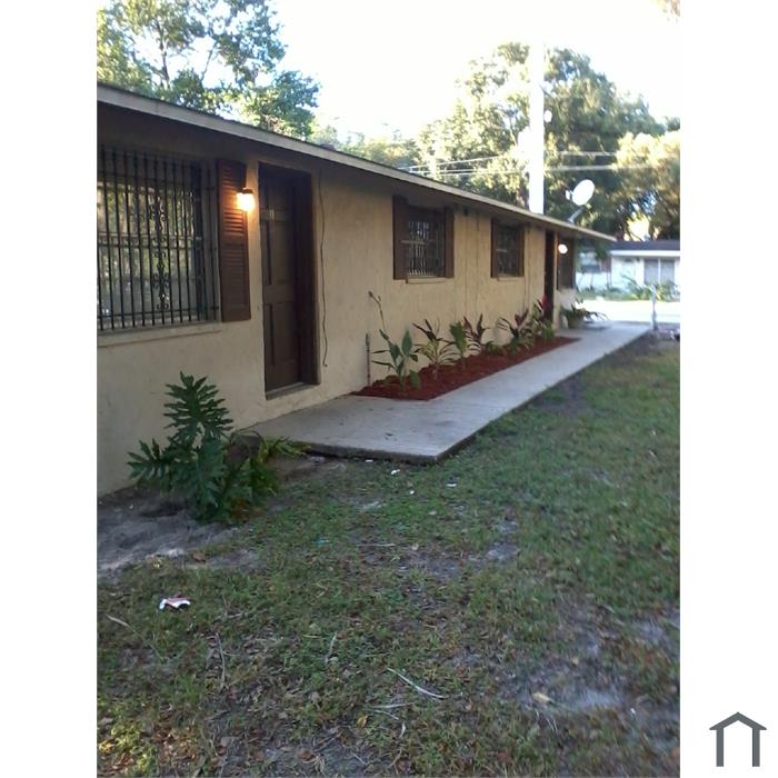 1215 E Bougainvillea Ave