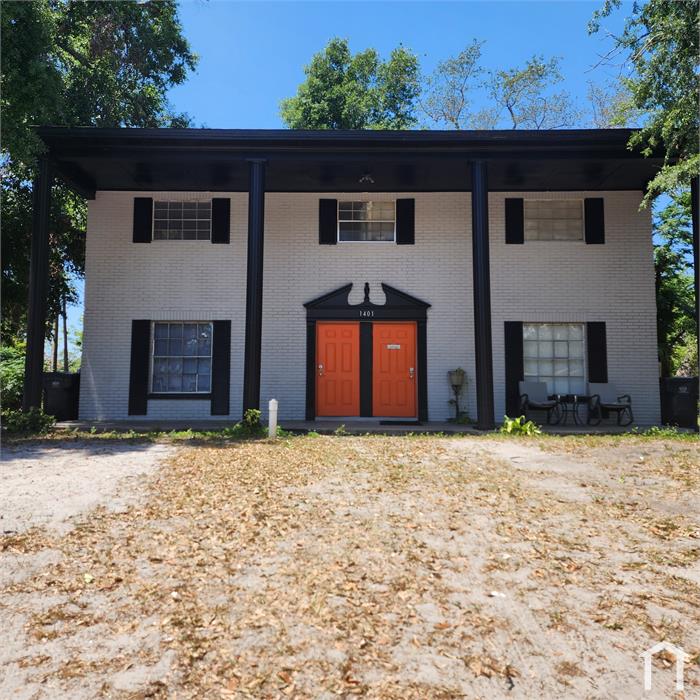 1401 College Park Ln