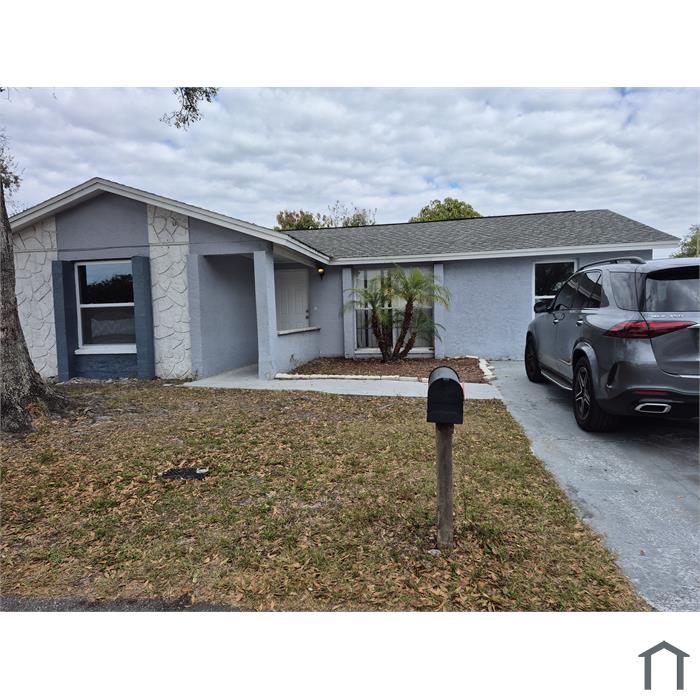 10109 Hunters Point Ct