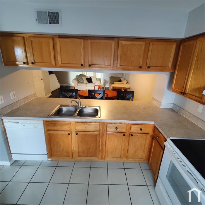 5104 Sunridge Palms Dr