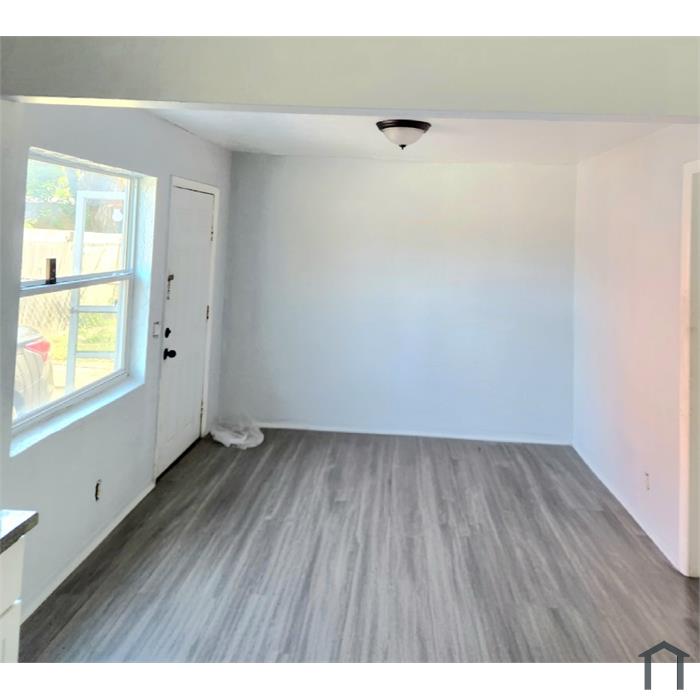 2039 Queensboro S Ave