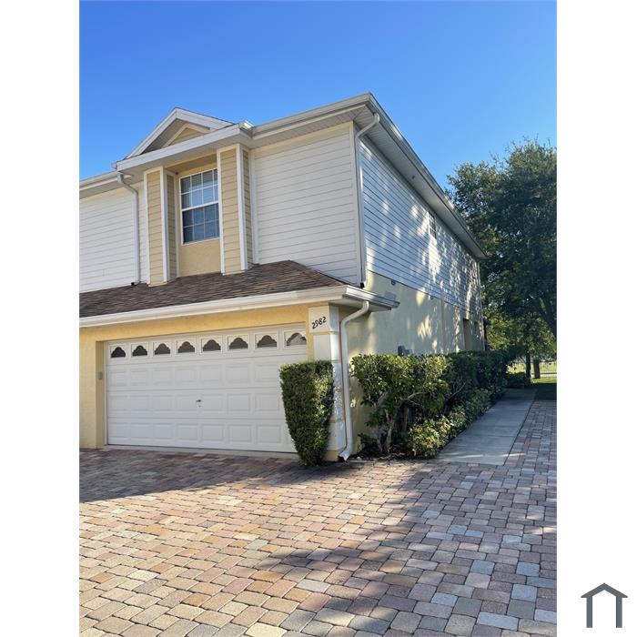 2982 Estancia Pl