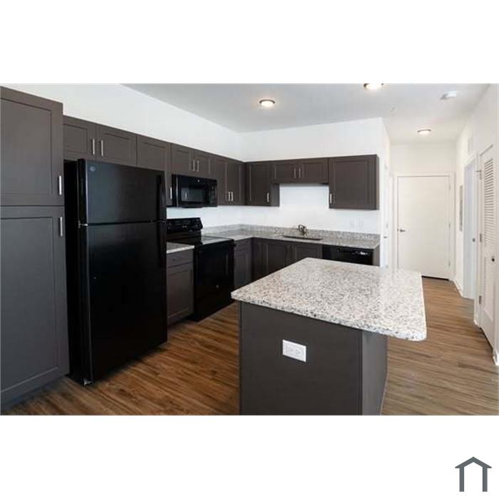 Seminole Square Apartments