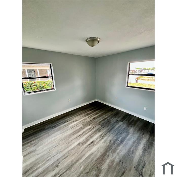 916 Mount Airy Ave