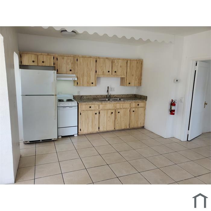 1415 E Main St